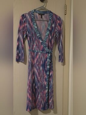 BCBGMAXAZRIA Abstract Print Wrap Dress (XS)